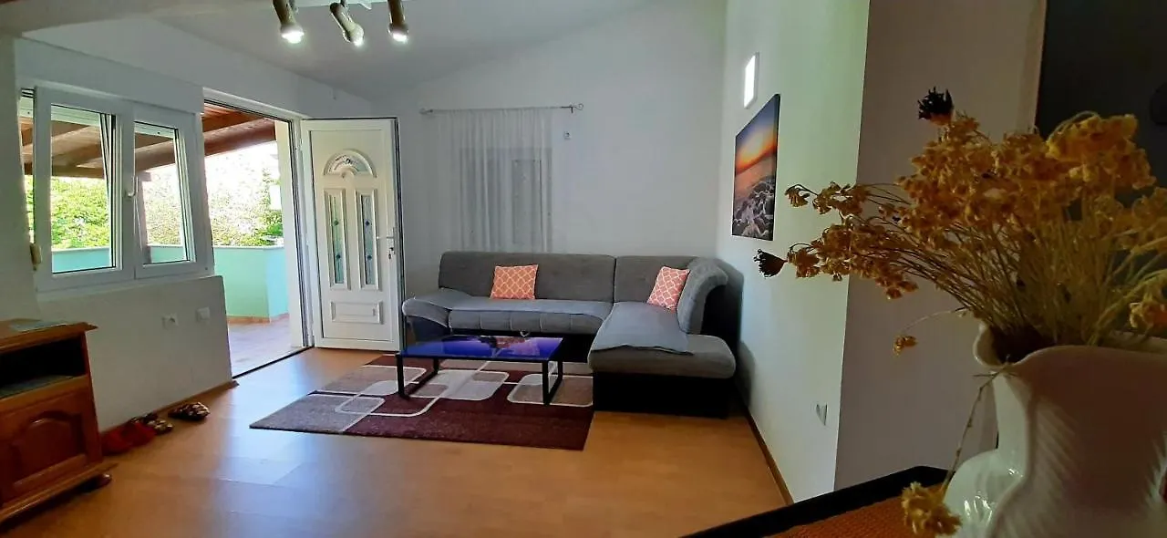 Apartment Ema & Sea Apartment'S Pula