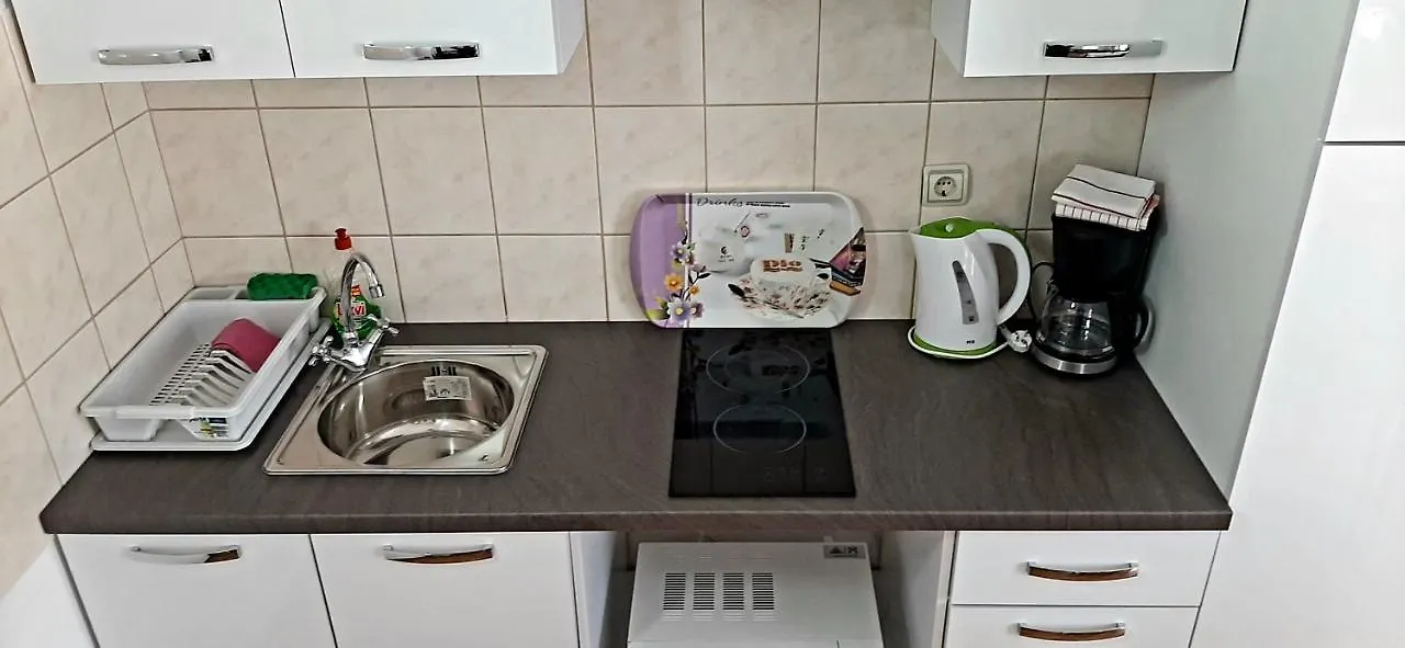 Appartamento Ema & Sea Apartment'S With Free Private Parking Pola