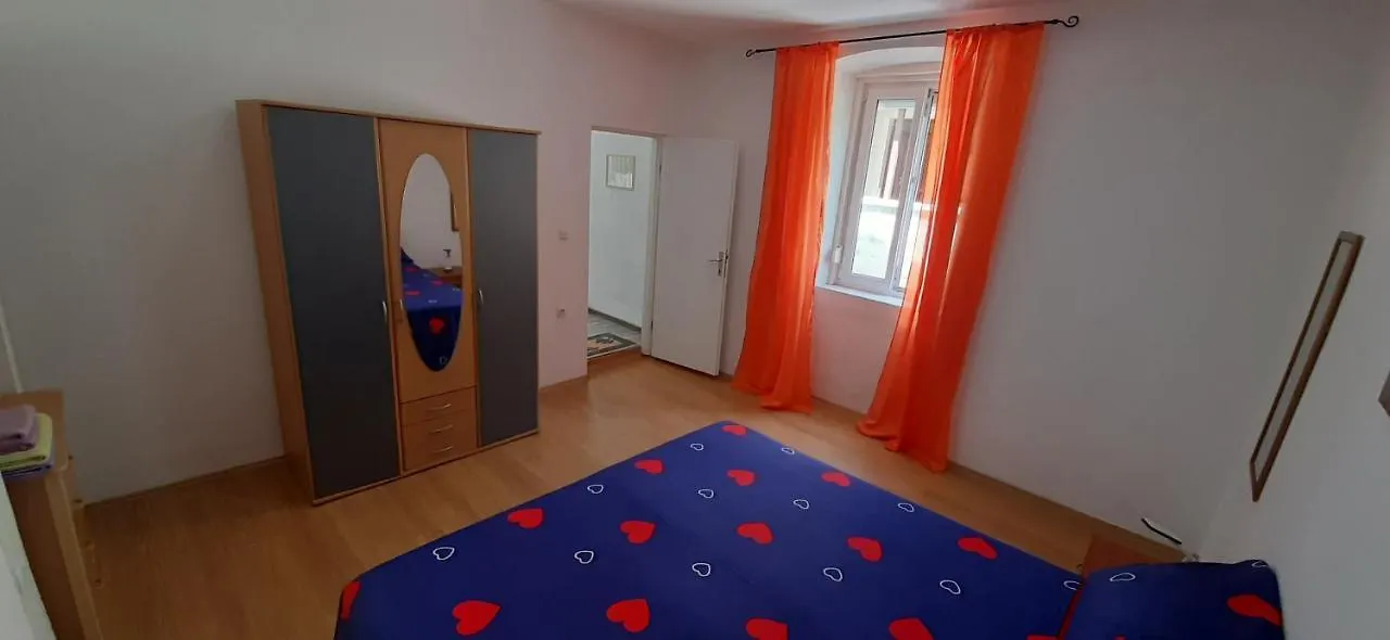 Appartamento Ema & Sea Apartment'S With Free Private Parking Pola Croazia