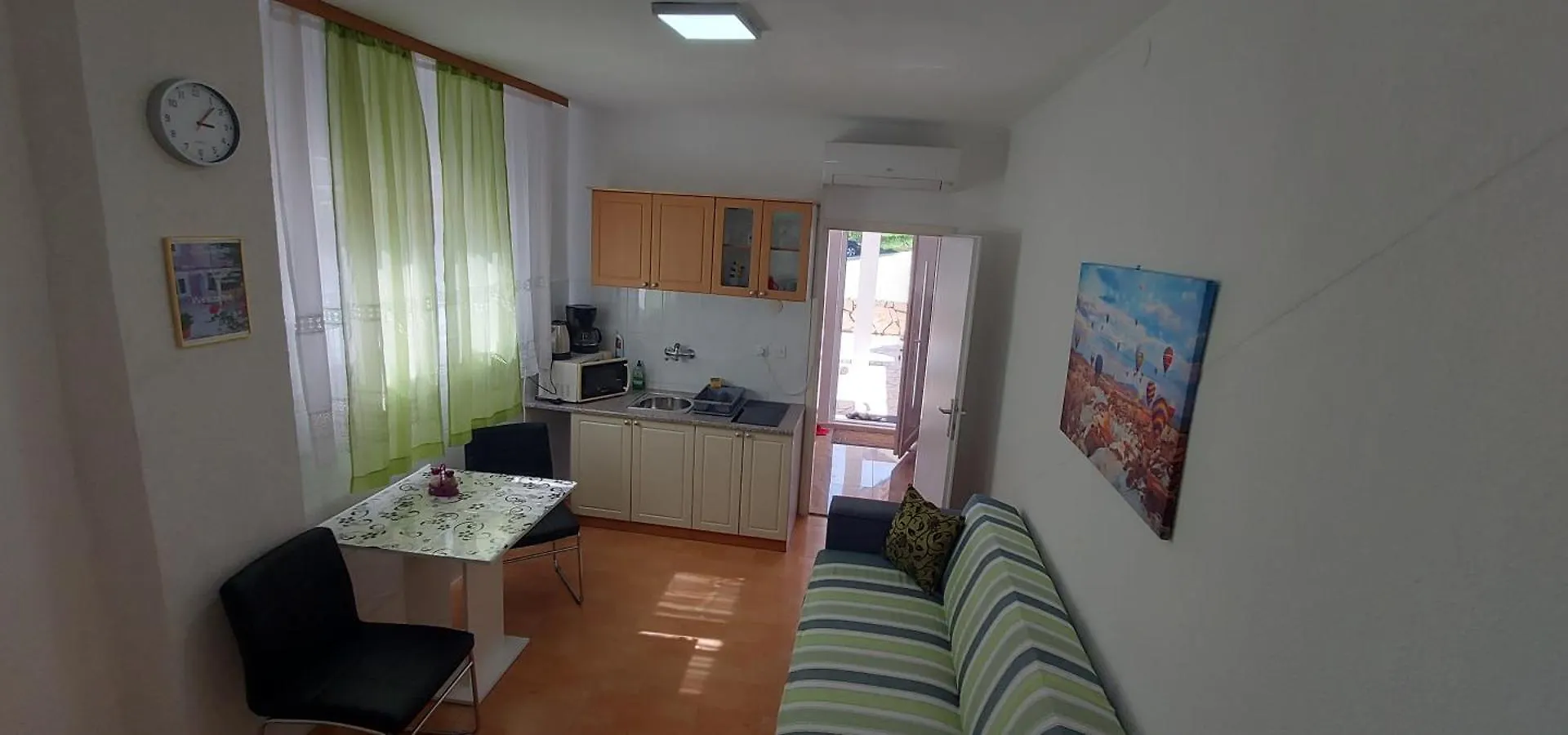 Ema & Sea Apartment'S With Free Private Parking Pola Croazia
