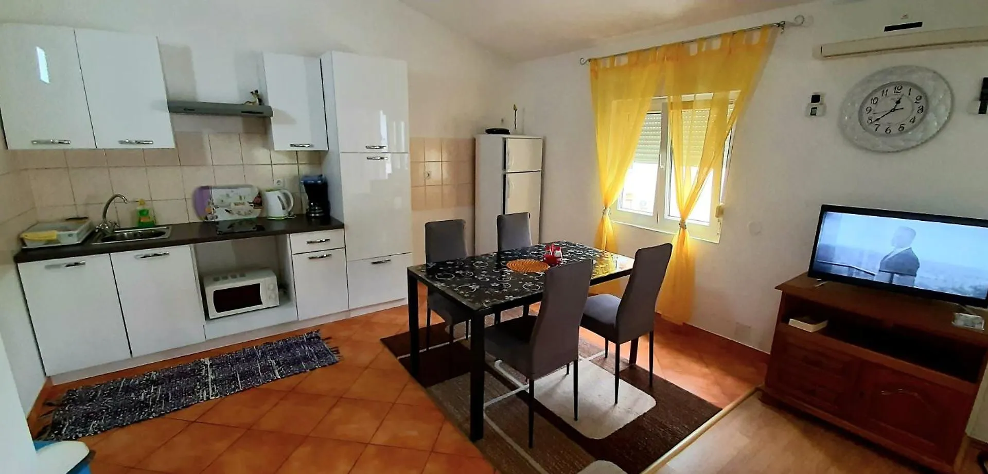 Ema & Sea Apartment'S Pula